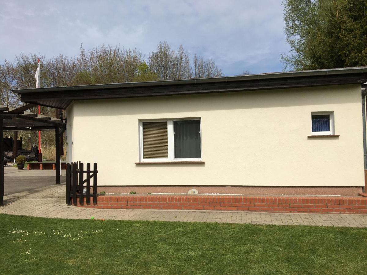 Schoener Ferienbungalow Umgeben Von Natur Und Nicht Weit Zur Ostsee Neubukow Zewnętrze zdjęcie